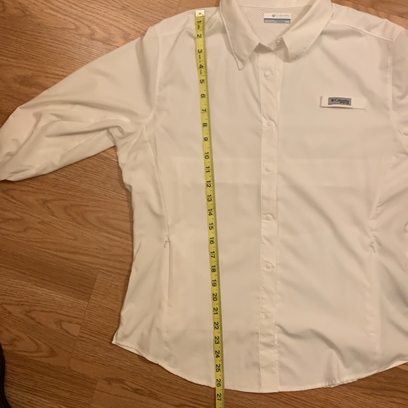 Women’s Columbia Light Weight Long Sleeve Vented Shirt - Picture 14 of 15